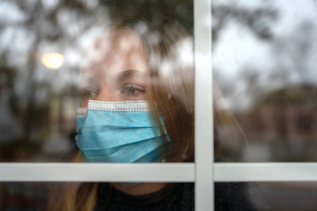 201202-woman-quarantine-se-1103a-3432584